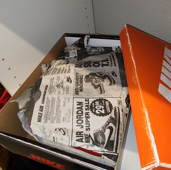 AIR JORDAN  1 RETRO HIGH OG " CHICAGO LOST&FOUND - Picture 3 of 6